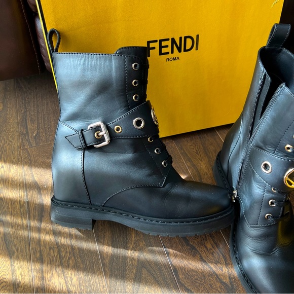 Fendi 3-inch hidden heel boots EU 39, fits 8.5 comfortably - Picture 2 of 6